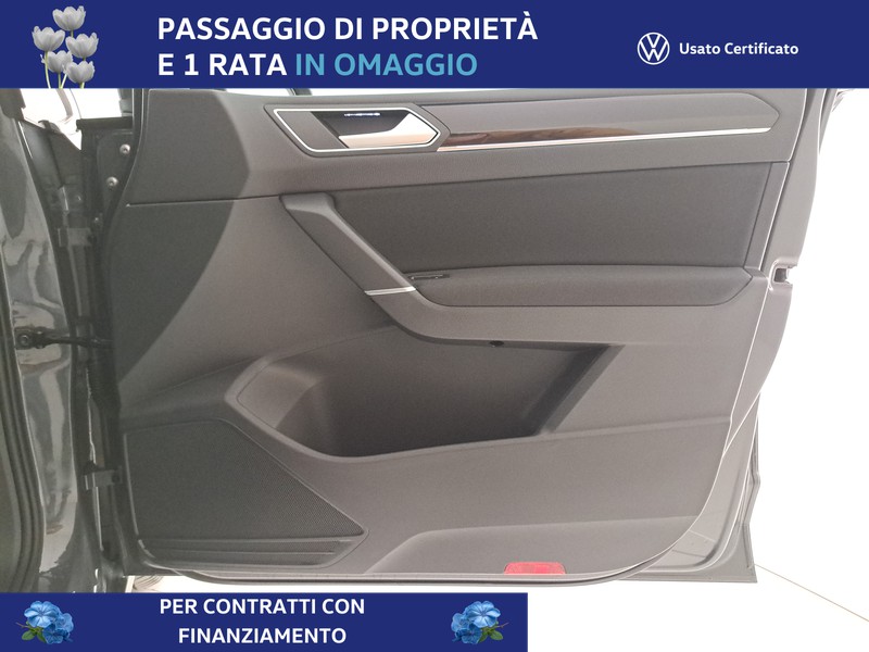 Volkswagen Touran 2.0 tdi executive dsg