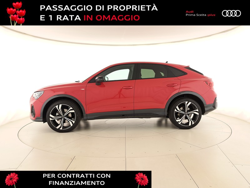 Audi Q3 sportback 35 1.5 tfsi identity black s-tronic