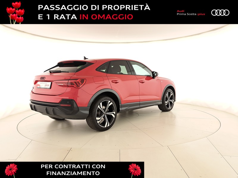 Audi Q3 sportback 35 1.5 tfsi identity black s-tronic