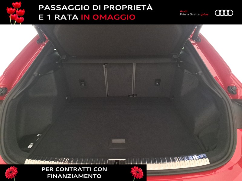 Audi Q3 sportback 35 1.5 tfsi identity black s-tronic