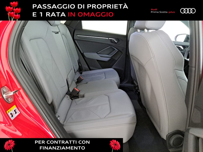 Audi Q3 sportback 35 1.5 tfsi identity black s-tronic