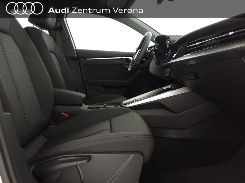 Audi A3 30g-tron 131CV Str Business Advanced L: 39.160€