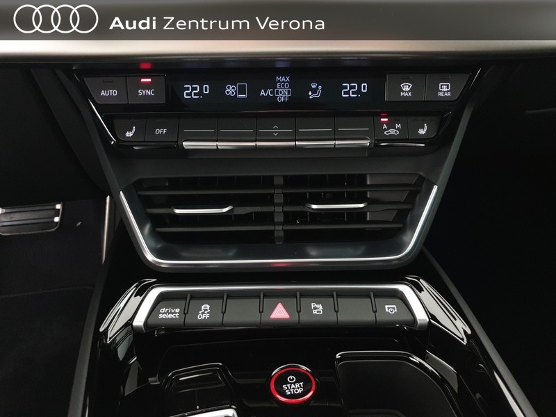 Audi RS e-tron GT 646CV Listino: 166.930€