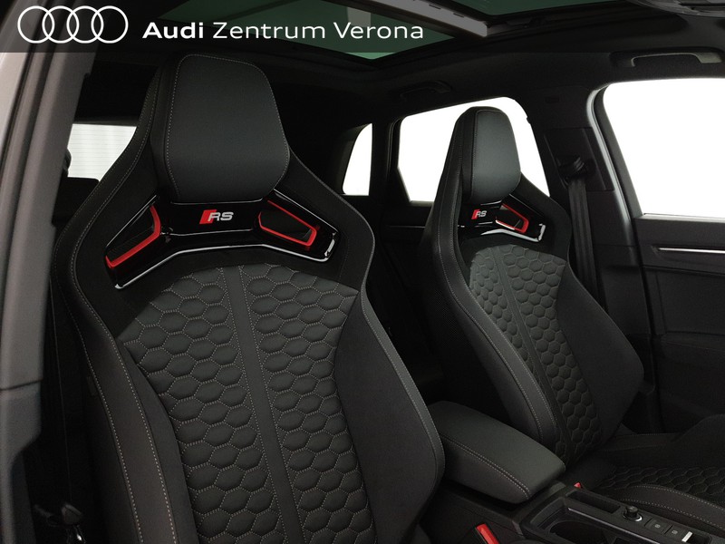 Audi RSQ3 2.5TFSI 400CV S tronic 10 years Listino: 106.378€